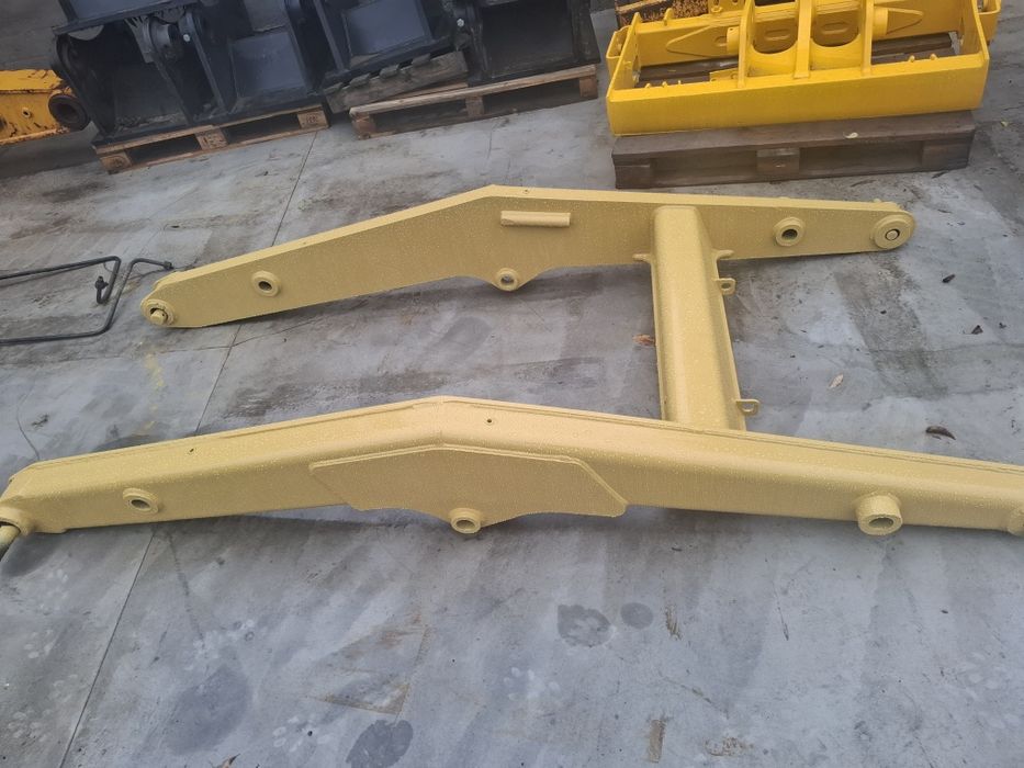 Brat Caterpillar 428E Fata