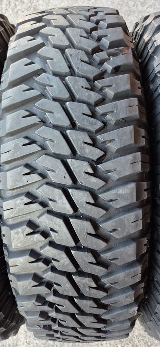 4 anvelope M+S M/T Goodyear 235/85/16.Pretul este pe bucata.