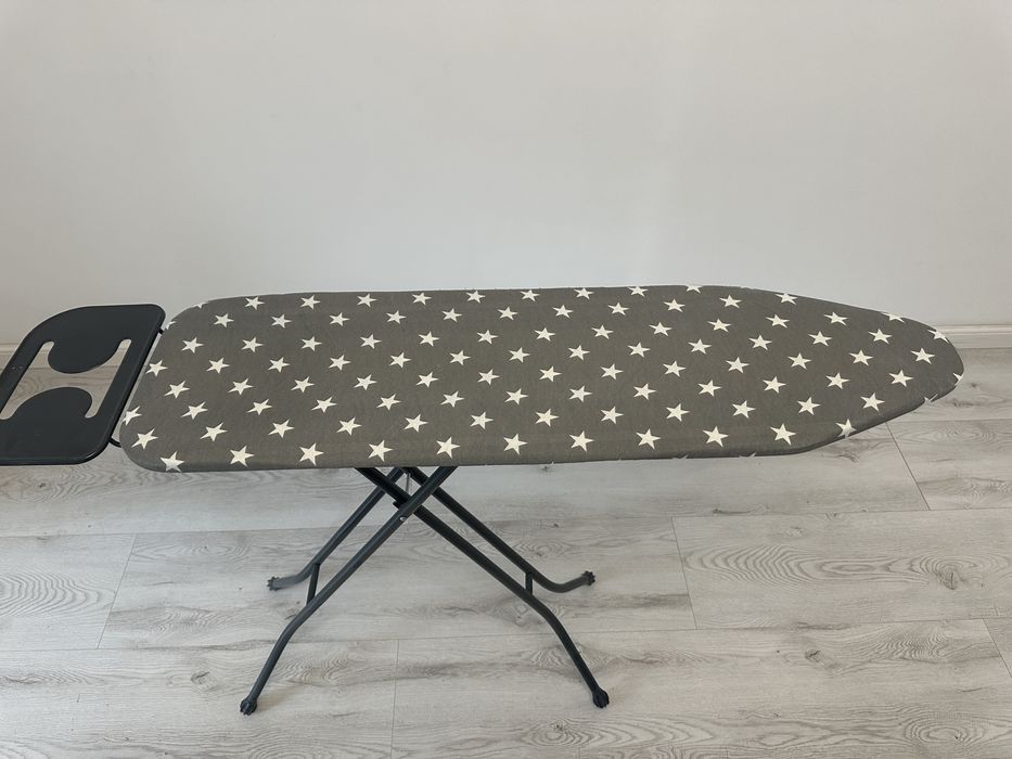 Masa pentru calcat noua