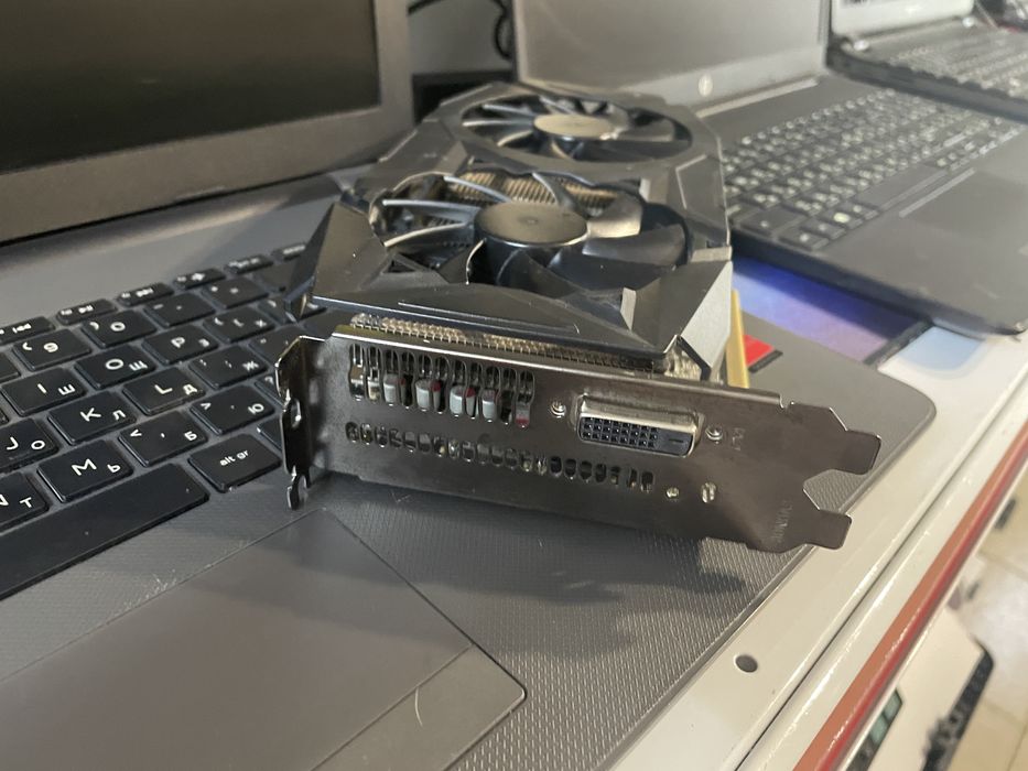 AMD Radeon RX480- 8Gb