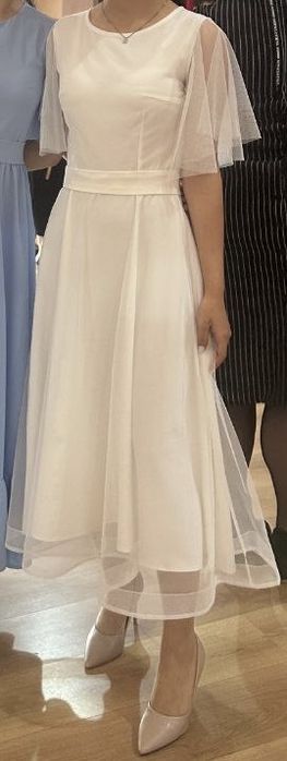 Ақ көйлек сатылады