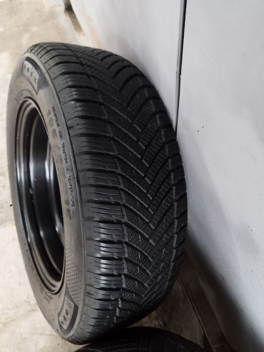 Шины с дисками и калпоками