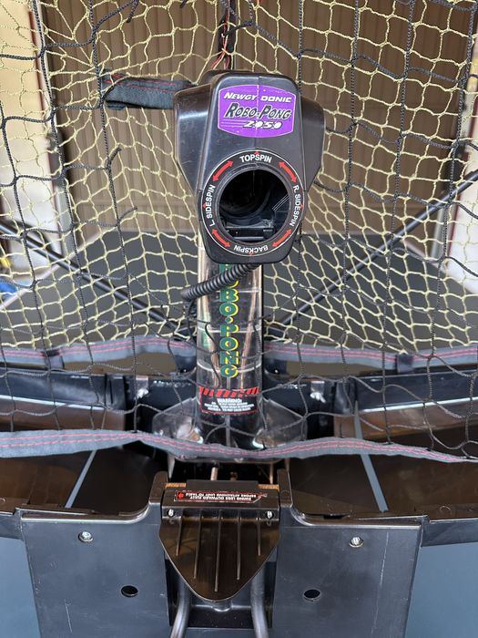 Robot tenis de masa Donic Newgy Robo-Pong 2050
