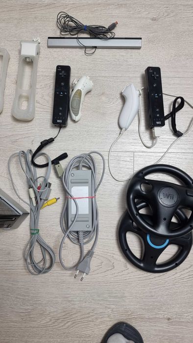Consola Nintendo Wii, 2 controllere + Jocul Medal of Honor Vanduard