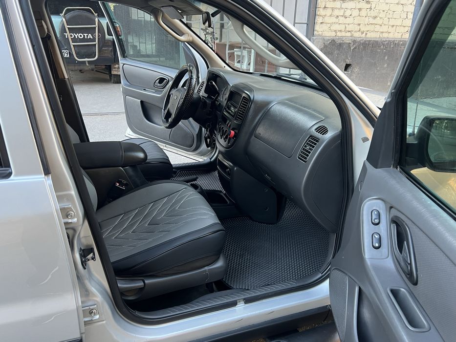 Ford Escape 2003г
