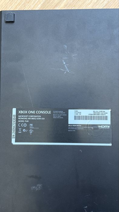 Xbox One + Alimentator cu Mic Defect!