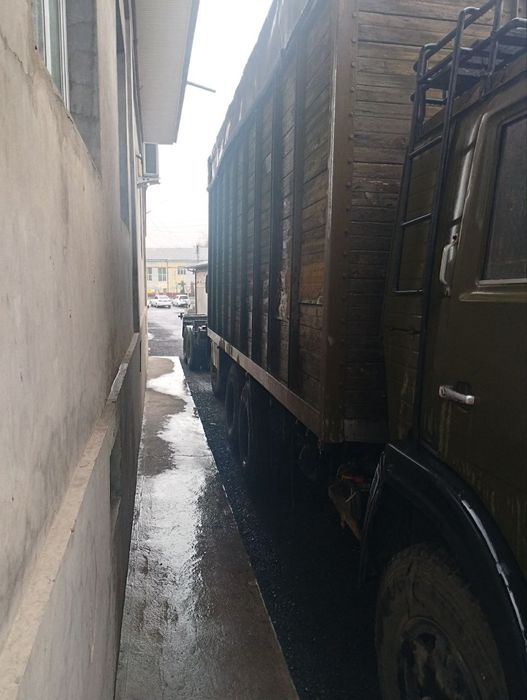 Kamaz bord Uzunligi 6.20
Eniga 2.50
Balanligi 2.40