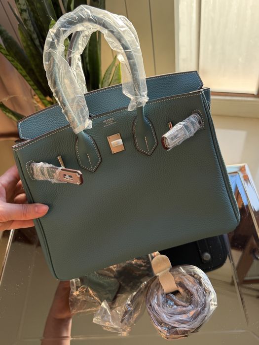 Geantă Hermès Birkin albastră – nouă, model elegant