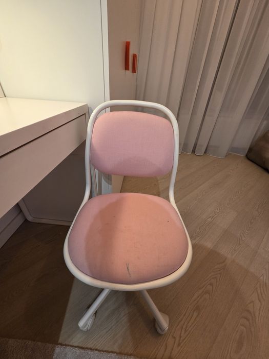 Birou copii Micke Ikea + scaun + veioza