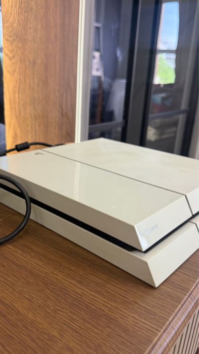 Sony play station 4