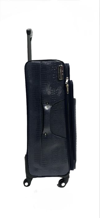 Чемодан большой (105л), XL, синего цвета.