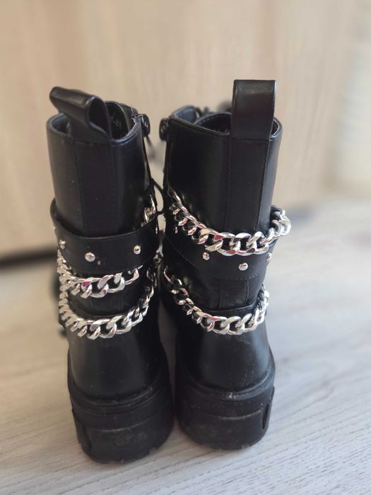 Дамски черни боти