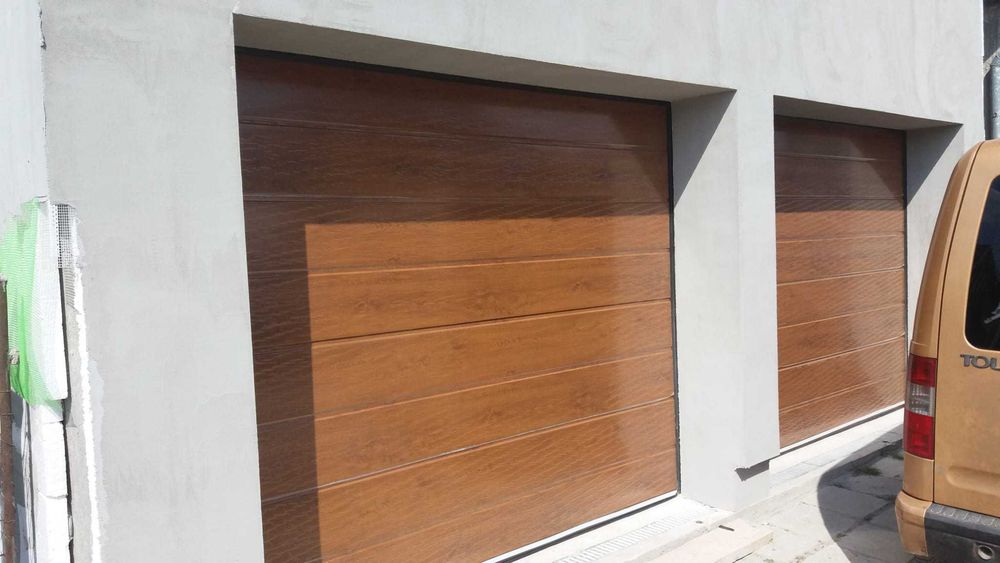 uși de garaj rezidențiale