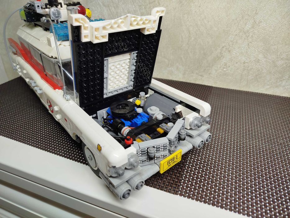 Модель коллекционный Автомобиль ECTO-1