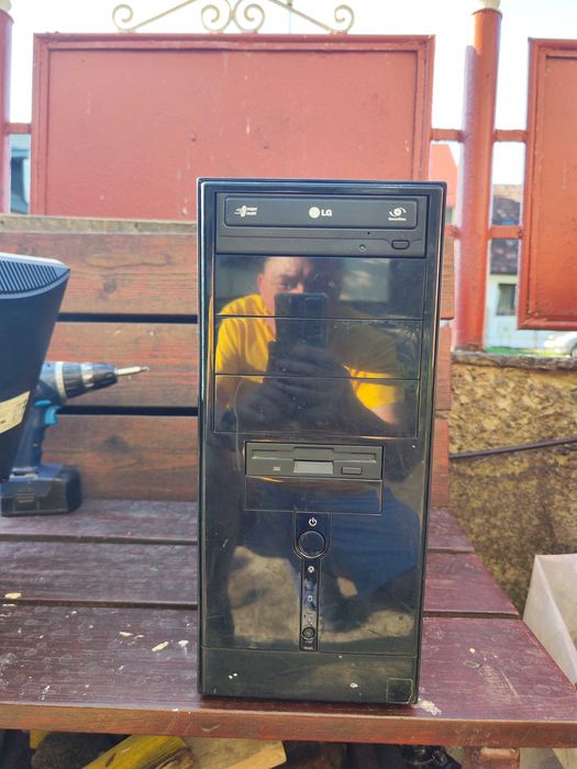 Sistem PC Desktop Complet AM2 – AMD Athlon 2.4GHz / 2GB RAM / 160GB HDD / Windows XP