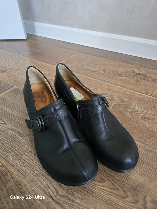 Продам кожаную обувь