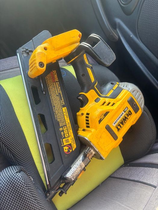 Продам гвоздезабивной пистолет