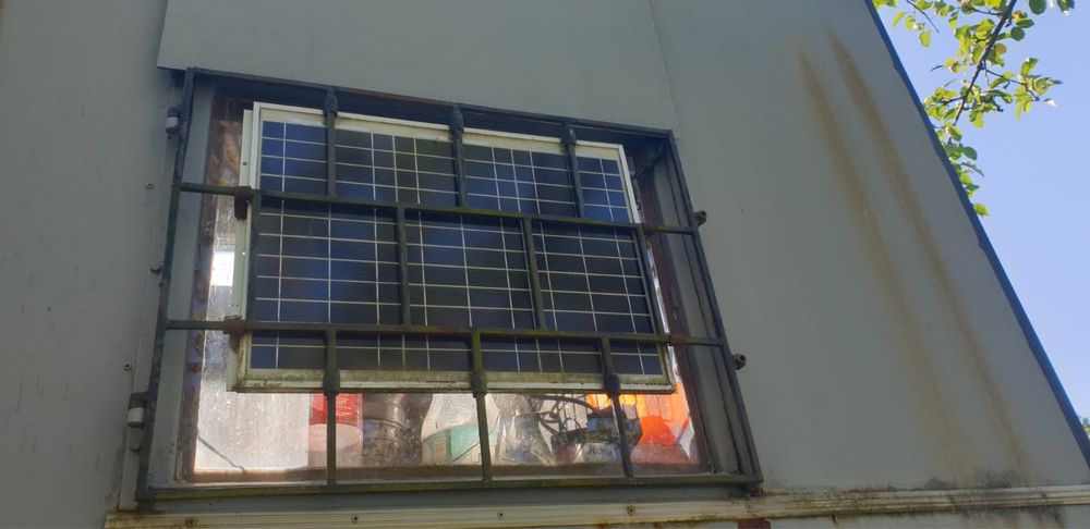 Pavilion apicol – ideal pentru stupină mobilă