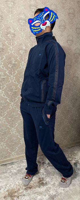 Спортивный костюм