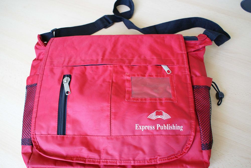 Servieta rosie din material textil