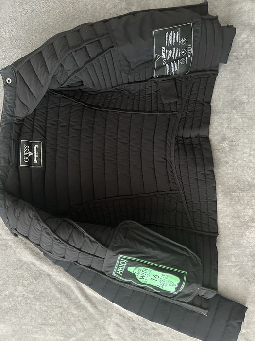 Guess преходно яке