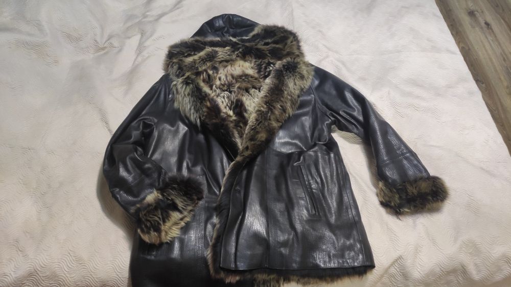Кожаная зимняя куртка