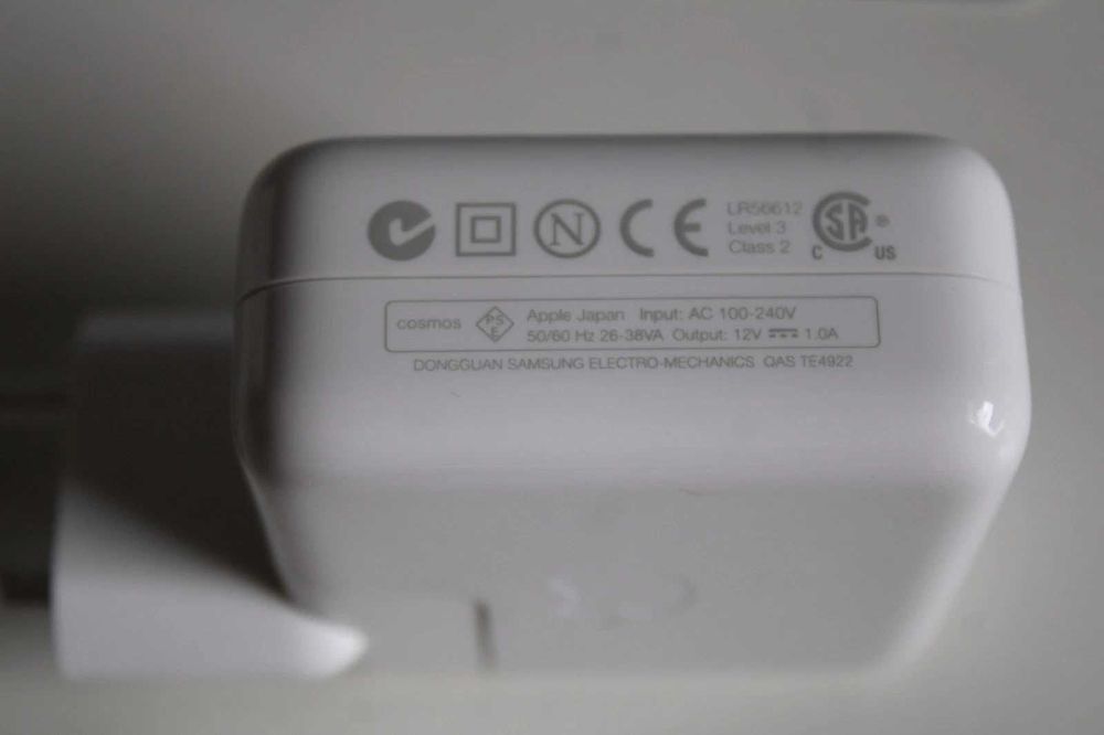 Apple A1003 Оригинално Зарядно за iPod FireWire Адаптер Перфектно Състояние Без Кабел