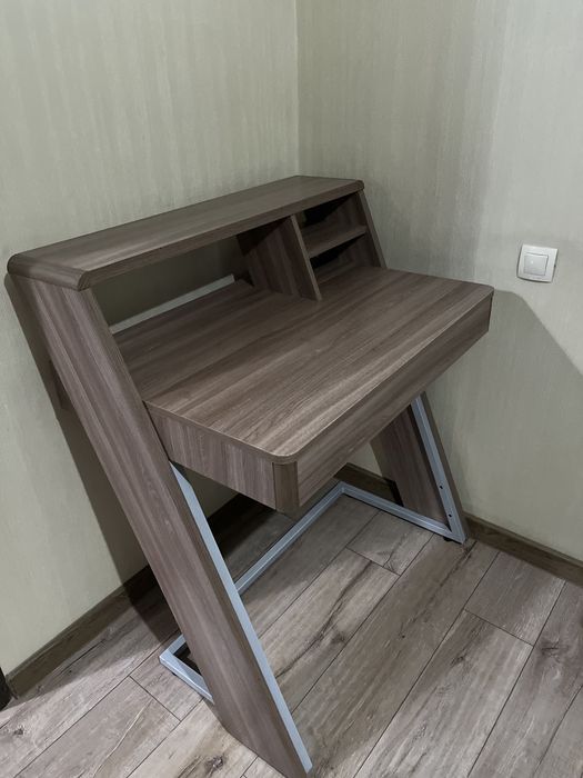 Писменный стол, парта