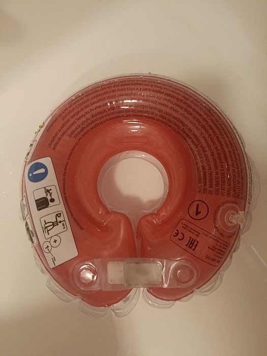 Colac pentru bebelusi, gat