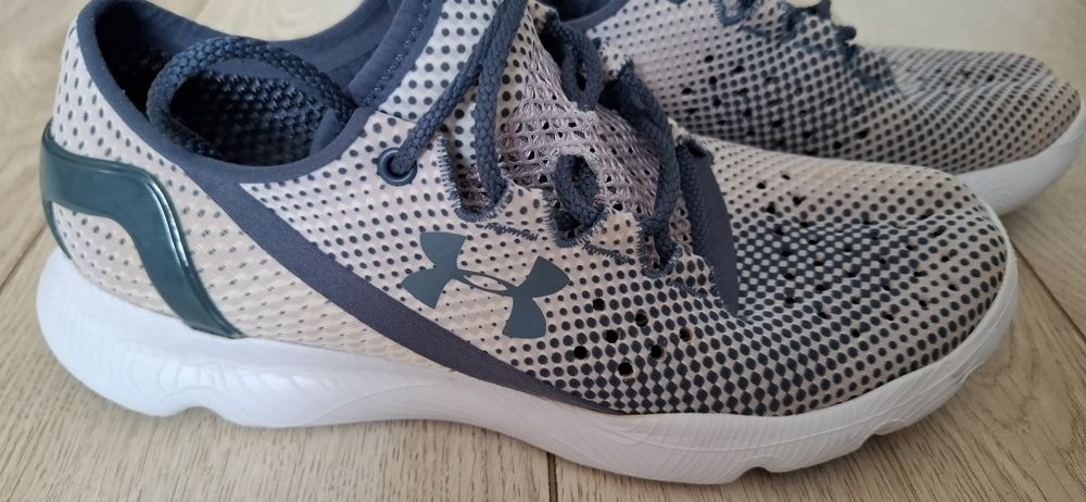 UNDER ARMOUR Дамски маратонки-номер 38