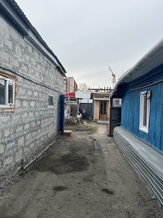 Дом возле парк победы.