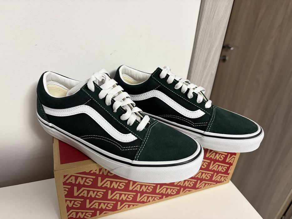 Adidasi Vans Old Skool dama noi