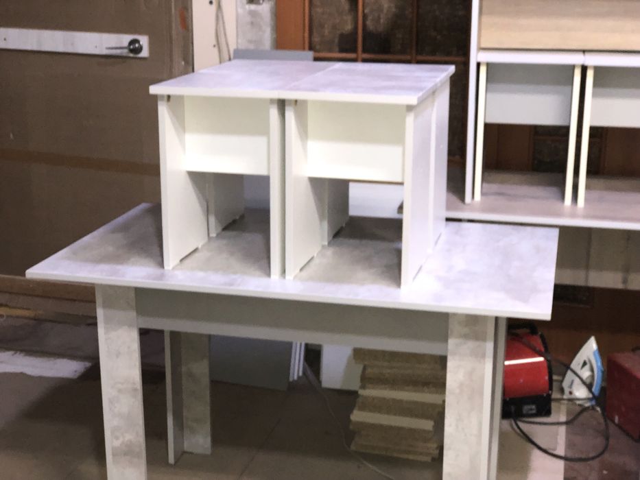 Продам новые кухонные табуретки