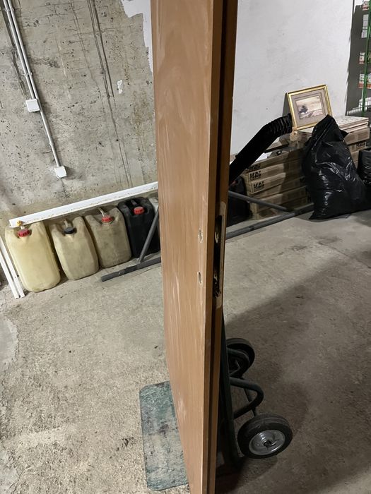 Продавам интериорни врати