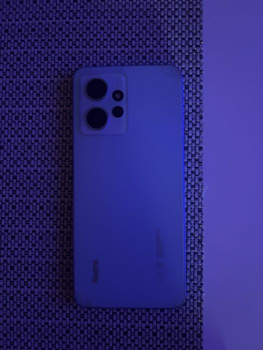 Телефон Redmi Note 12