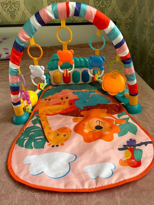 Продам переноску для малыша, развивающий коврик