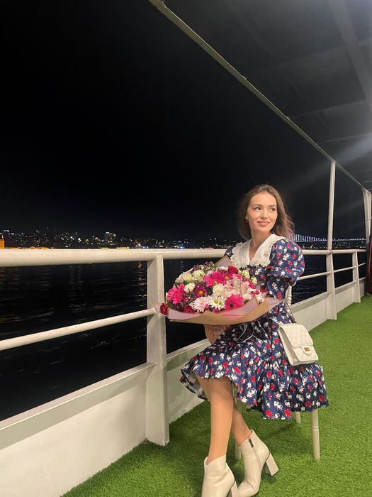 Продам дизайнерское платье