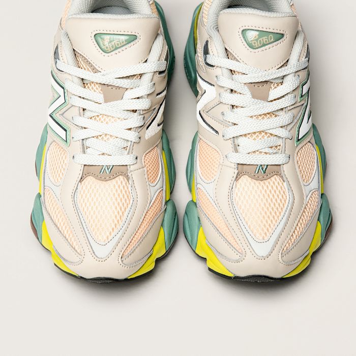 New Balance 9060 moonbeam