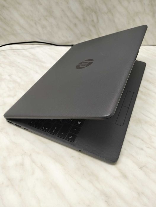 Laptop HP i3-gen 11 15.6"FHD, 8GB, SSD 256GB Zeus Amanet Rahova 20431
