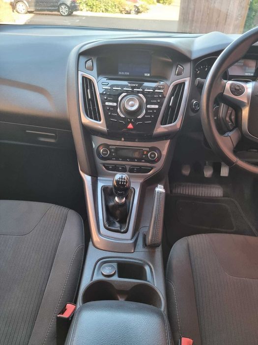 FORD Focus 2015 — imagine 5