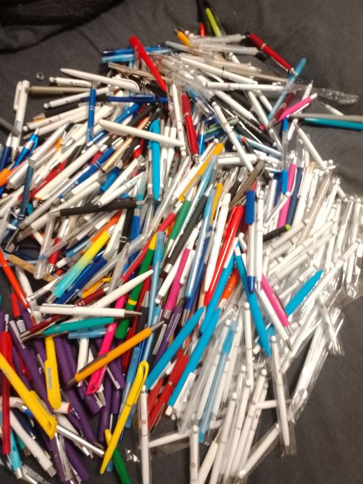 Pixuri noi metalice ,plastic , foarte multe modele și de calitate