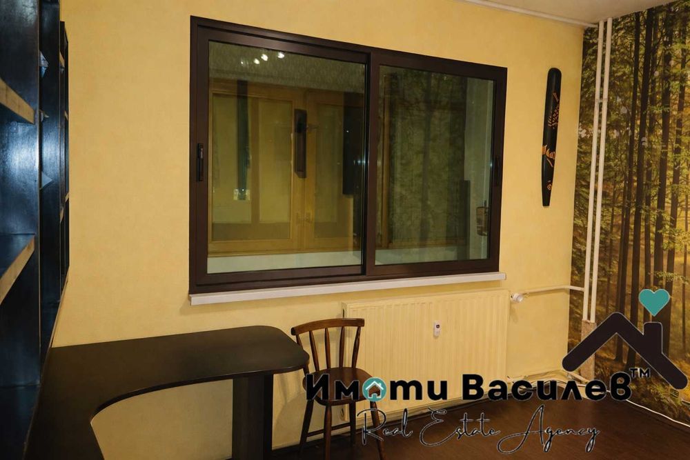 Дава се под наем Тристаен апартамент в София, Център - 78 кв.м за 698.19 € - Снимка #1