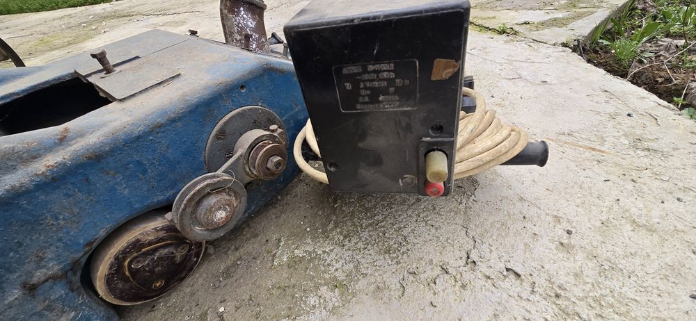 Шлифовочный аппарат для полов