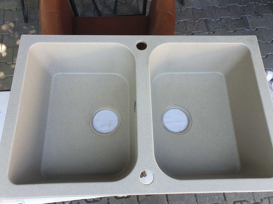 Vand chiuveta la jumate pret , arata la fel cu cele noi