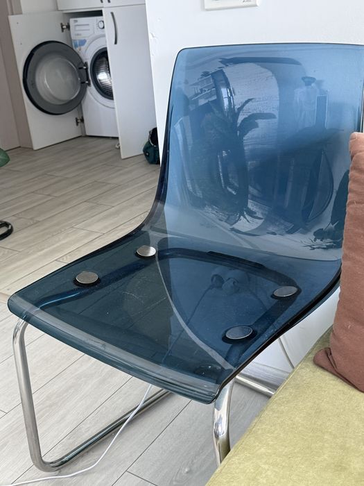 Scaun ikea albastru transparent