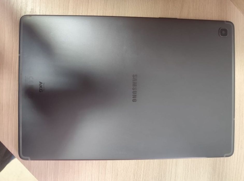 Продам планшет Samsung Tab S5e
