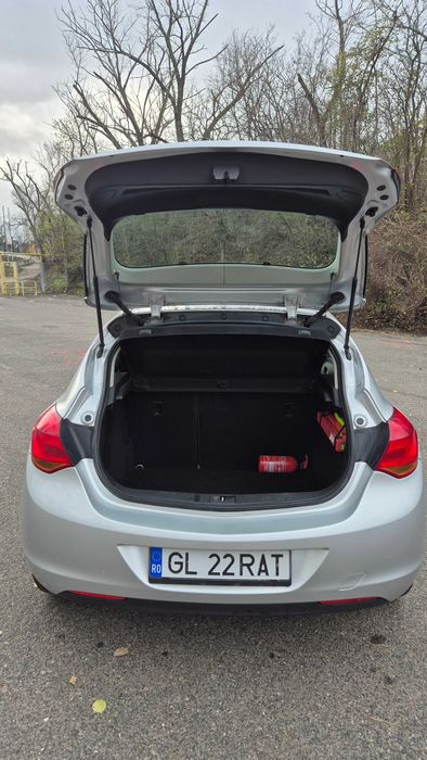 Opel Astra J 1.7 110 CP