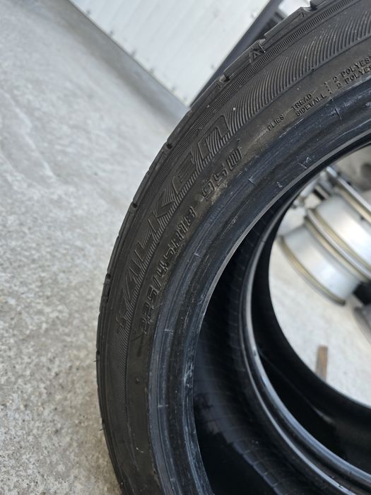 2 Броя 225/45/18 Falken 6,8mm