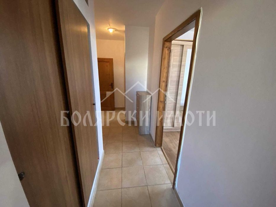 Дава се под наем Тристаен апартамент в Велико Търново, Колю Фичето - 80 кв.м за 348.84 € - Снимка #6