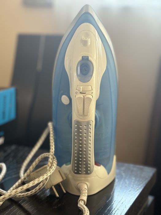 Продавам ютии Philips, Neo, Tefal